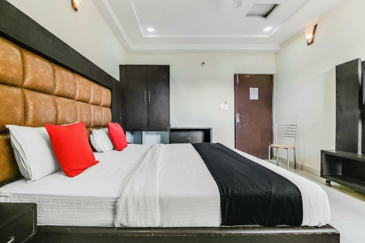 Capital O 32619 Hotel Sugar Palm Гвалиор Екстериор снимка