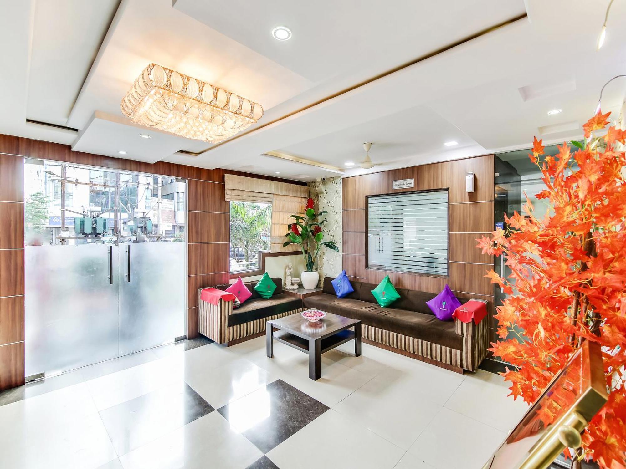 Capital O 32619 Hotel Sugar Palm Гвалиор Екстериор снимка