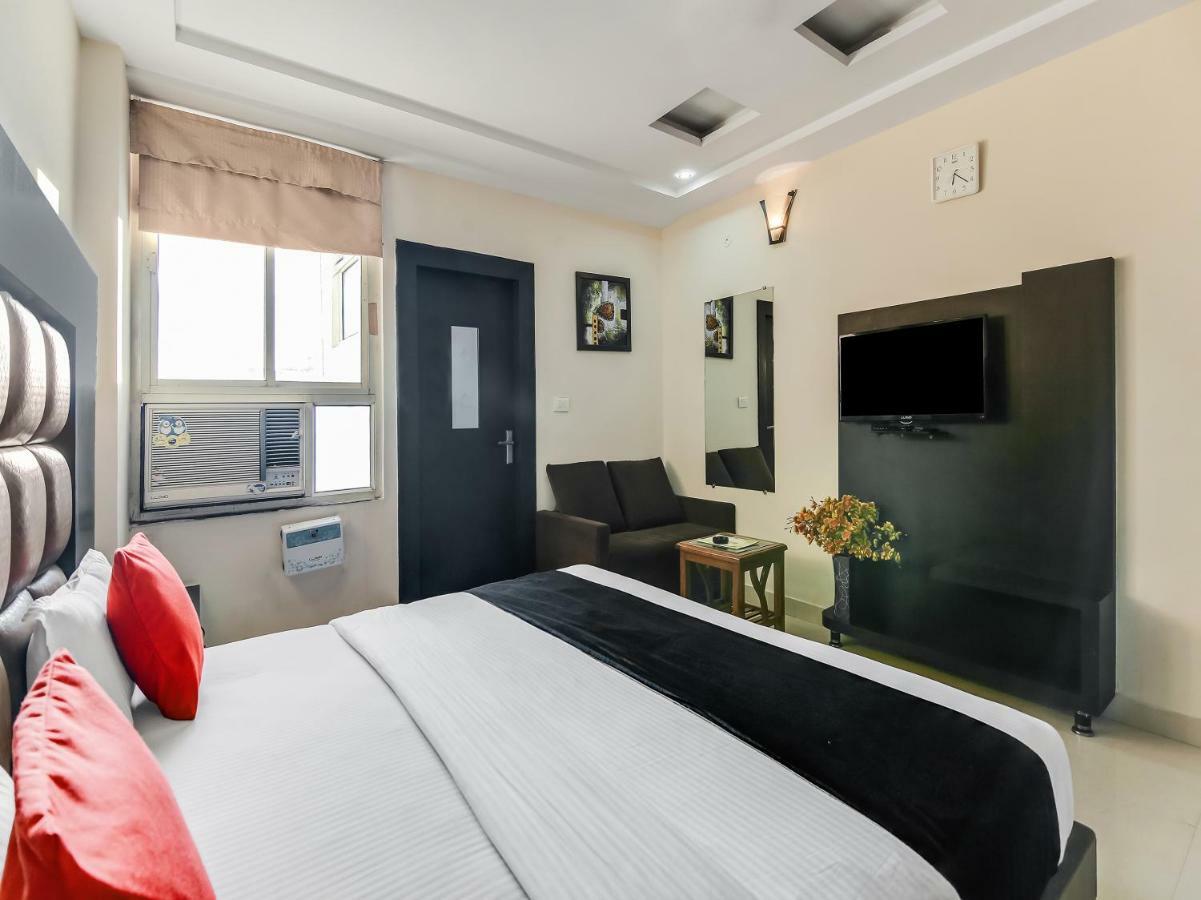 Capital O 32619 Hotel Sugar Palm Гвалиор Екстериор снимка