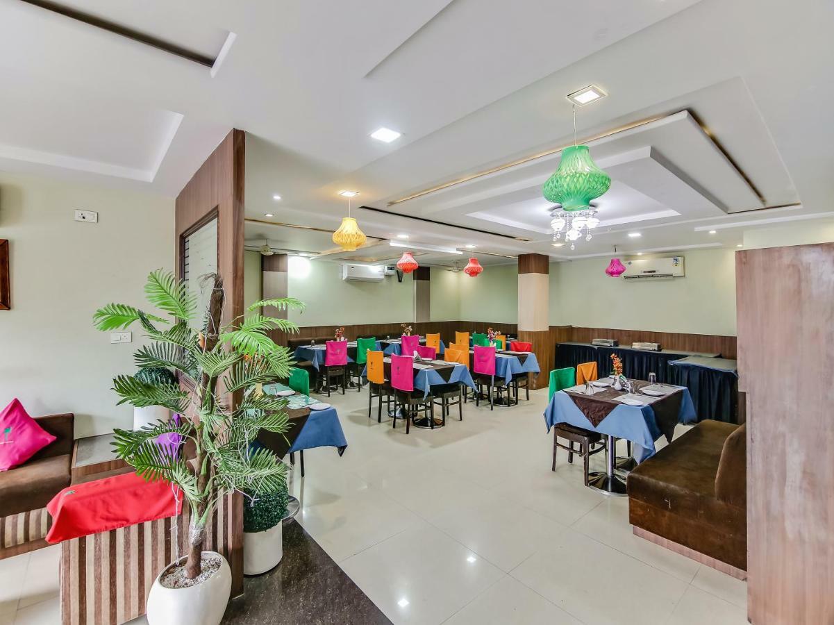 Capital O 32619 Hotel Sugar Palm Гвалиор Екстериор снимка