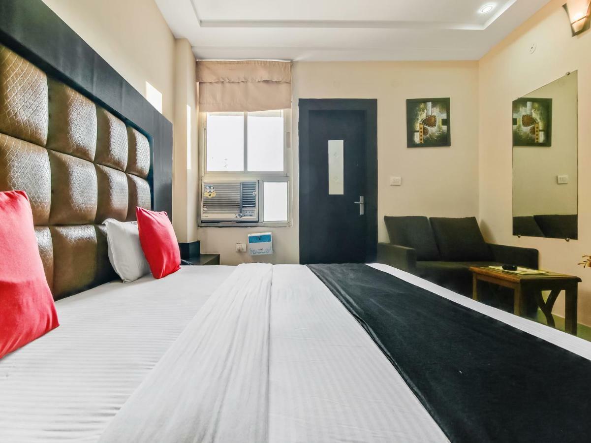 Capital O 32619 Hotel Sugar Palm Гвалиор Екстериор снимка