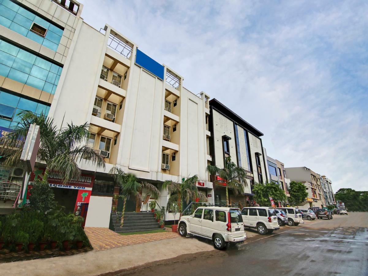 Capital O 32619 Hotel Sugar Palm Гвалиор Екстериор снимка