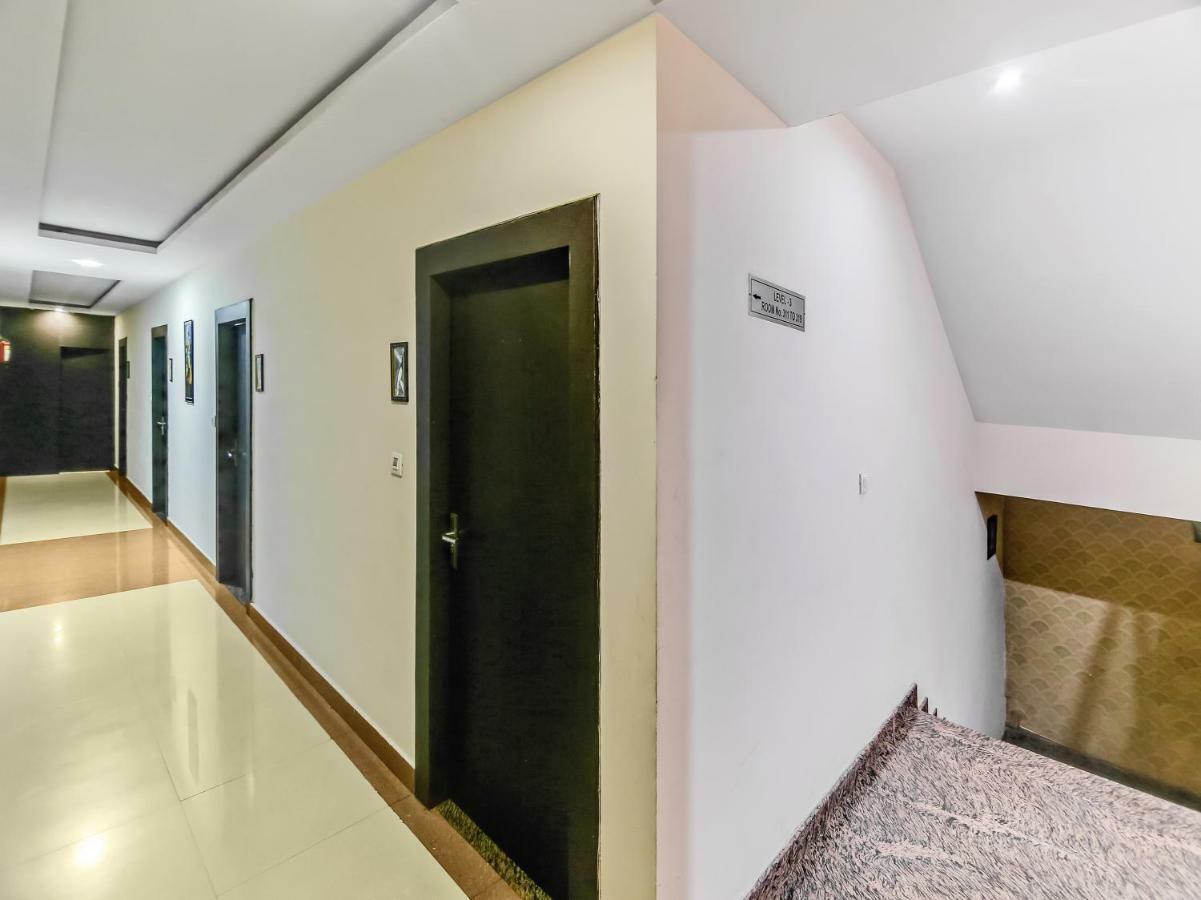 Capital O 32619 Hotel Sugar Palm Гвалиор Екстериор снимка