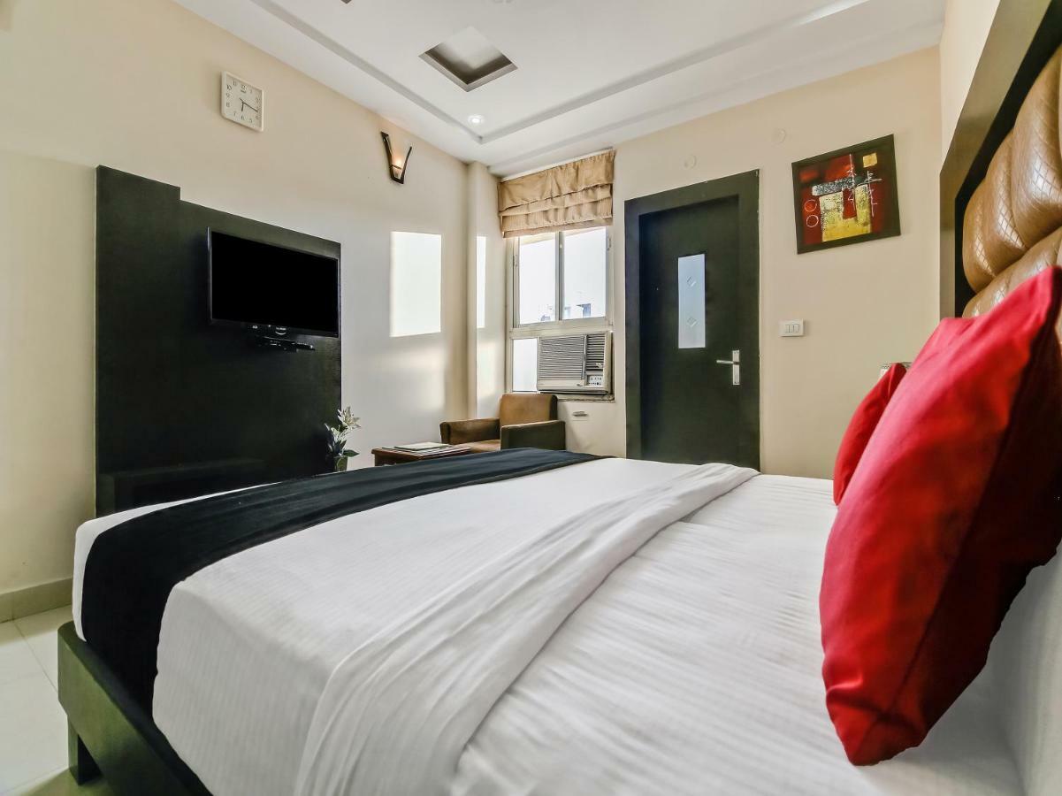 Capital O 32619 Hotel Sugar Palm Гвалиор Екстериор снимка