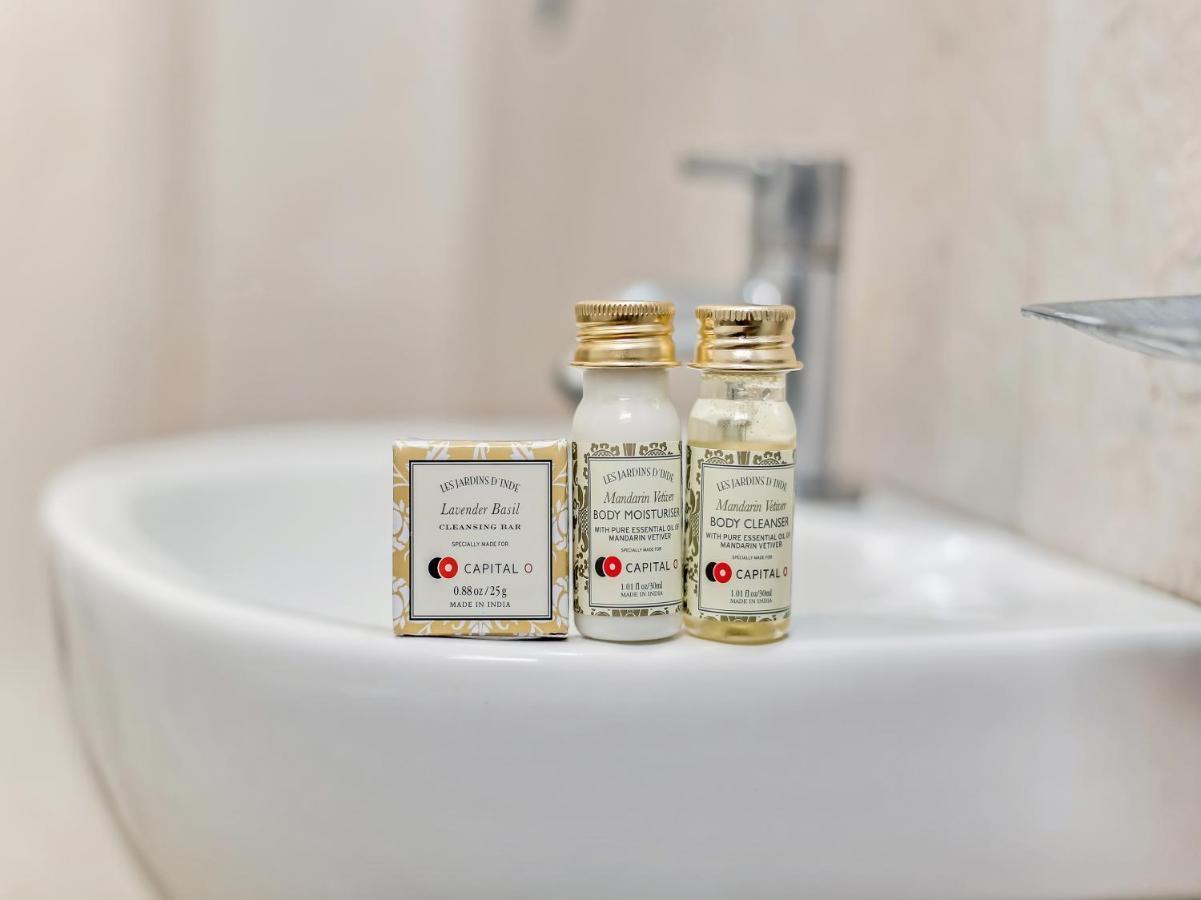 Capital O 32619 Hotel Sugar Palm Гвалиор Екстериор снимка