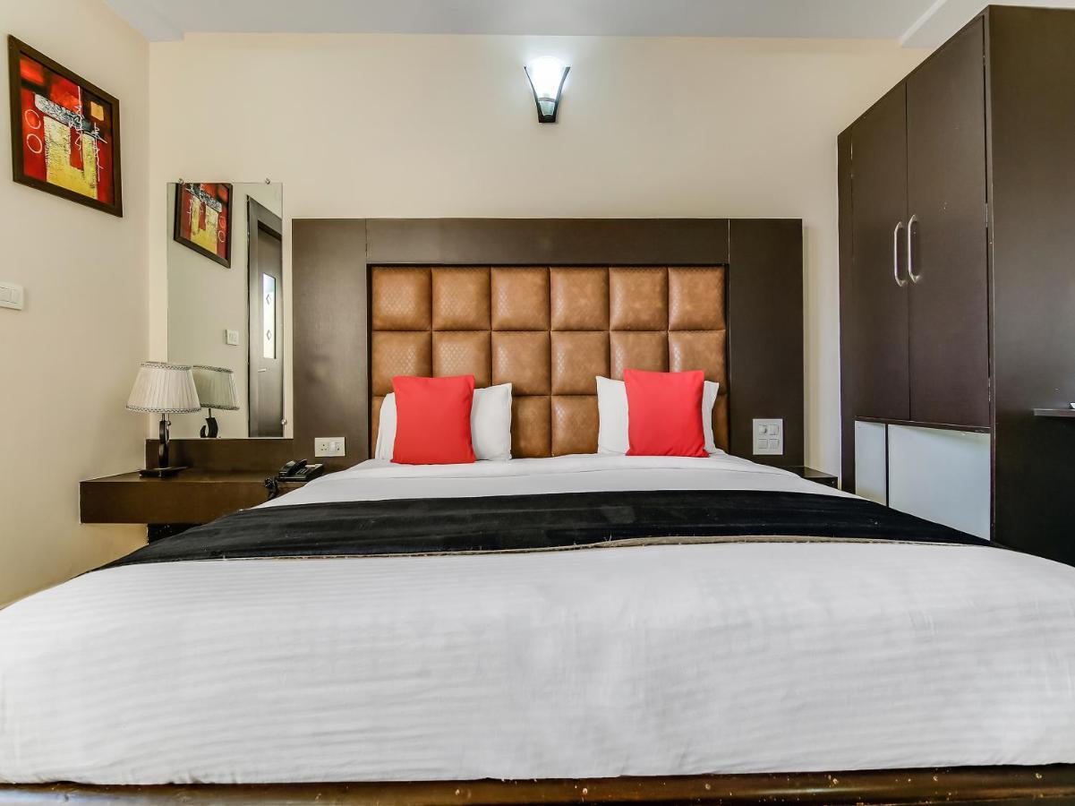 Capital O 32619 Hotel Sugar Palm Гвалиор Екстериор снимка